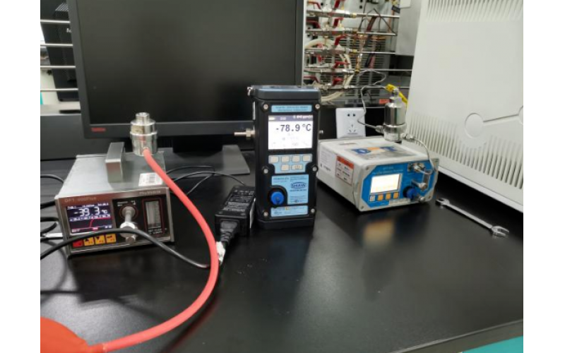 使用便携手持式湿度分析仪进行现场抽查和现场校准